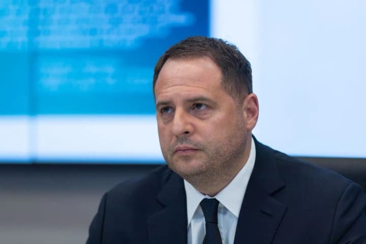 yermak-rf-maie-prypynyty-obstrily-ukrainy-i-nehaino-yakshcho-spravdi-khoche-zavershennia-viiny