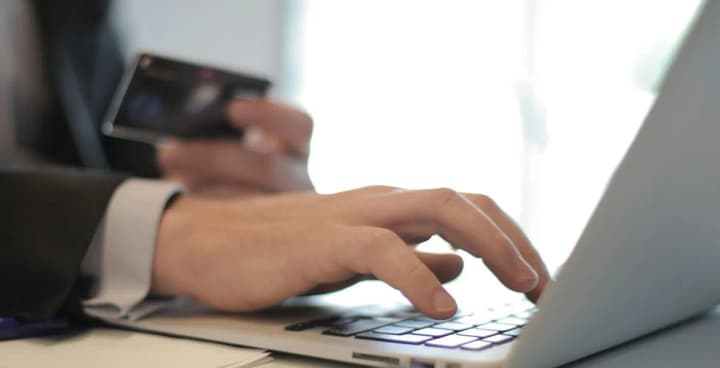 ministerstvo-ekonomiki-obeshchaet-chto-viplati-po-natsionalnomu-keshbeku-proidut-v-blizhaishee-vremya