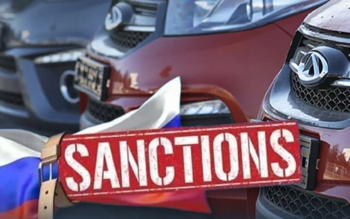 rynok-prodazhu-novykh-lehkovykh-avto-u-rosii-za-rik-obvalyvsia-na-chvert-tspd