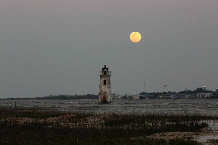 the-total-lunar-eclipse-will-coincide-with-the-march-worm-moon-nasa-explained-what-to-expect