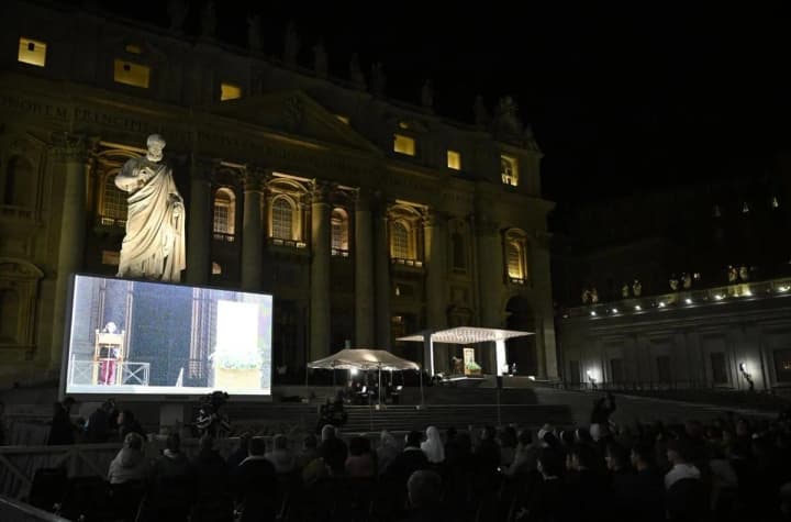 pope-francis-addressed-the-faithful-from-the-hospital-in-a-rare-audio-message