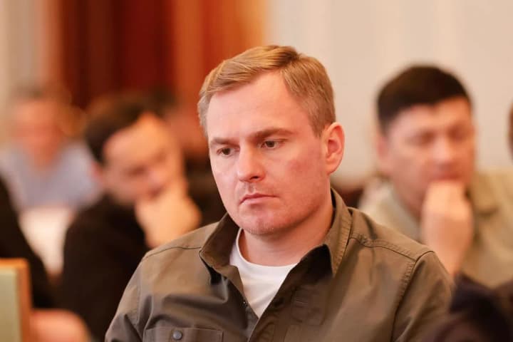 prodovzhuiemo-konstruktyvnyi-dialoh-iz-platnykamy-podatkiv-z-aktsentom-na-vdoskonalennia-roboty-podatkovoi-systemy-ruslan-kravchenko