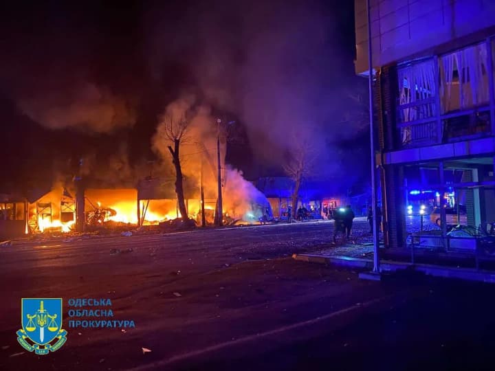 the-russian-drone-attack-on-odesa-left-one-and-a-half-thousand-people-without-electricity-new-photos-of-the-aftermath