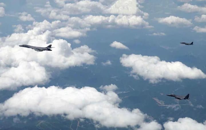 tramp-mozhe-zminyty-umovy-viiskovoi-pidtrymky-dlia-soiuznykiv-u-tykhomu-okeani-zmi