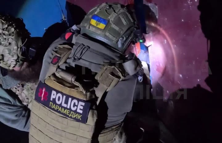 police-showed-how-together-with-rescuers-they-evacuated-residents-of-kostiantynivka-after-the-shelling