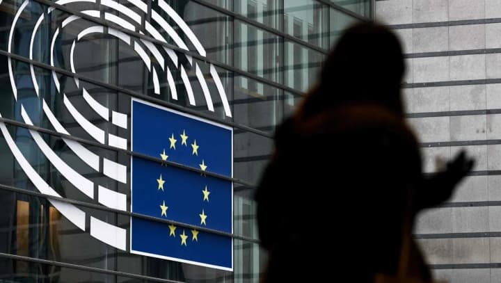 khabarnytskyi-skandal-u-yevroparlamenti-obshuky-u-huawei-ta-pidozra-yevrodeputatam