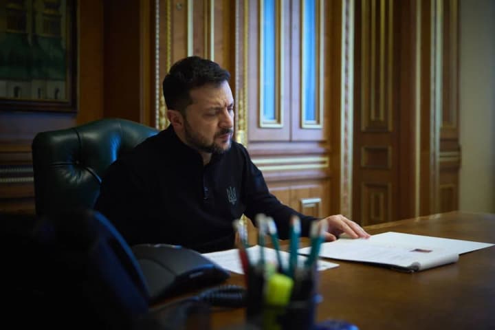 zelenskyi-proviv-rozmovu-iz-derzhsekretarem-vatykanu-obhovoryly-povernennia-ukrainskykh-ditei-ta-polonenykh