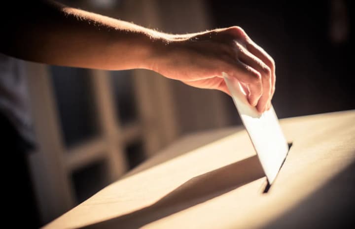 italiya-popala-v-pyaterku-stran-kotorie-sposobstvuyut-demokraticheskoi-retsessii-v-yevrope-otchet