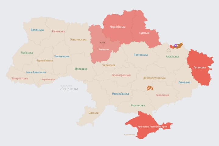 v-kievskoi-oblasti-rabotaet-pvo-na-fone-ugrozi-vrazheskikh-dronov