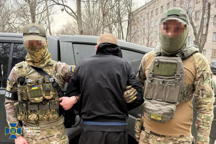 an-agent-of-the-russian-armed-forces-was-detained-in-zaporizhzhia-he-was-making-explosives-for-terrorist-attacks