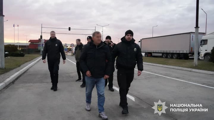 builder-voitsekhovskyi-who-defrauded-investors-of-42-new-buildings-in-kyiv-has-been-extradited-to-ukraine