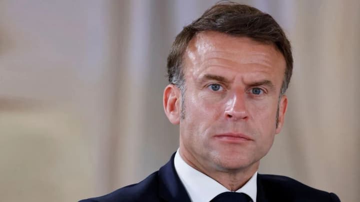 makron-hotuietsia-do-sutychky-iz-trampom-cherez-svoie-prahnennia-dopomohty-ukraini-bloomberg