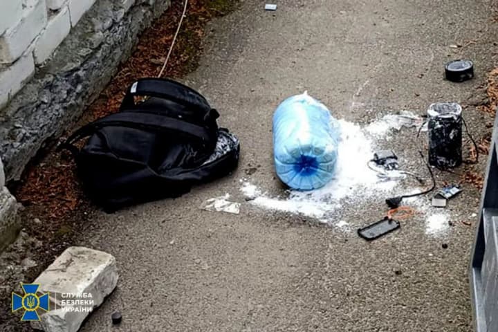 rashisti-zaverbovali-14-letnyuyu-dlya-terakta-pod-ugrozami-otkrovennikh-foto-i-khoteli-yee-vzorvat-devushku-zaderzhali