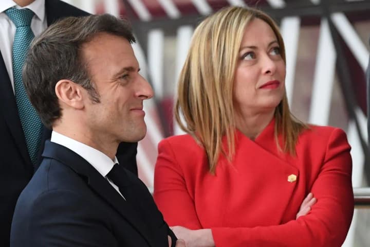 france-and-italy-are-delaying-the-eus-allocation-of-5-billion-euros-for-ammunition-to-ukraine-bloomberg