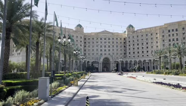 v-er-riiadi-startuvaly-perehovory-delehatsii-rosii-ta-ssha