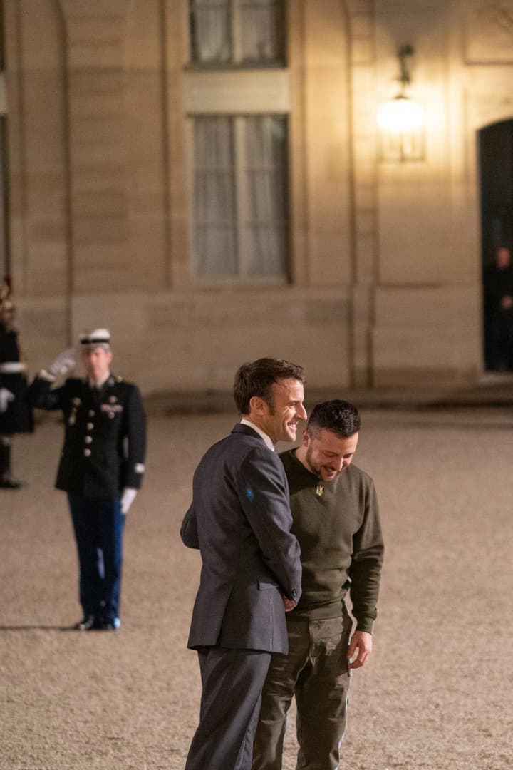 makron-u-seredu-pryime-zelenskoho-dlia-pidhotovky-do-samitu-koalitsii-okhochykh-u-paryzhi