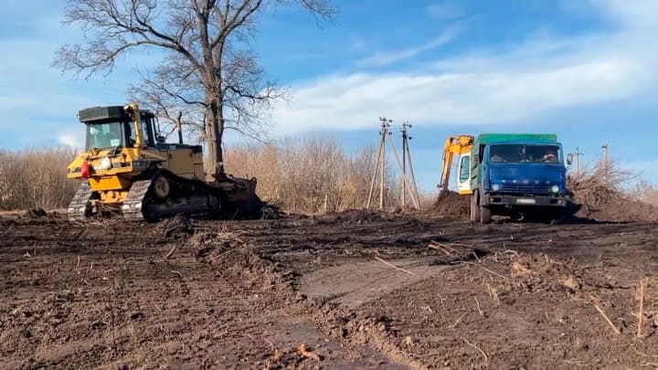 na-chernihivshchyni-mistseva-vlada-buldozeramy-znyshchyla-tsvyntar-zhertv-holodomoru