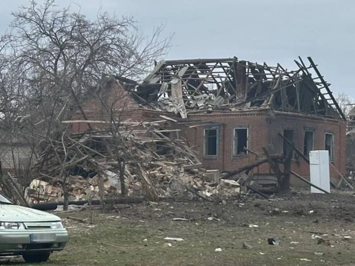 okupanty-atakuvaly-donechchynu-zahynula-zhinka-ta-3-richna-divchynka