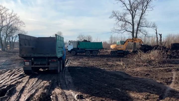 na-chernihivshchyni-pravookhorontsi-vidkryly-kryminalne-provadzhennia-za-faktom-ruinuvannia-tsvyntaria-de-pokhovani-zhertvy-holodomoru