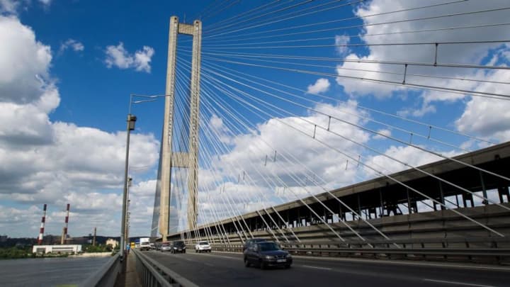 traffic-on-the-southern-bridge-will-be-partially-restricted-in-kyiv-what-is-known