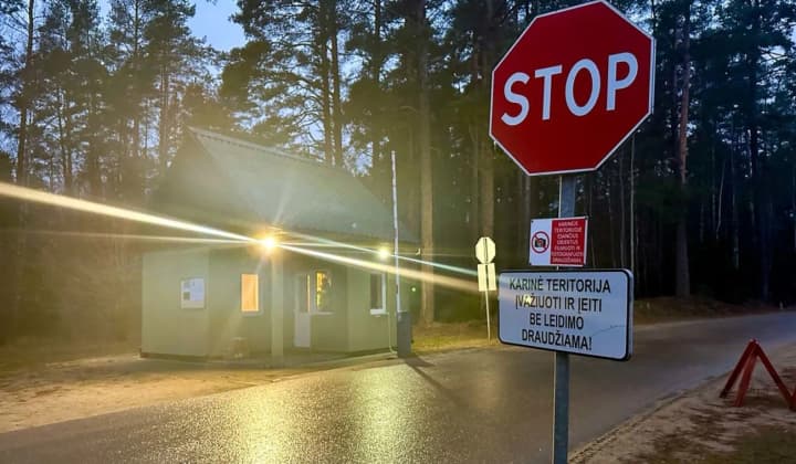 in-lithuania-a-flooded-m88-hercules-armored-vehicle-with-missing-us-soldiers-was-found