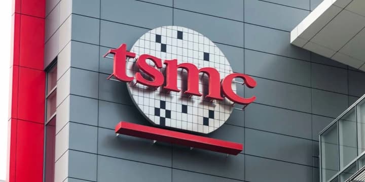 vidrodzhennya-liderstva-ssha-u-virobnitstvi-mikroskhem-100-milyardiv-dolariv-obitsyani-trampom-malo-dopomozhut-yeksdirektor-intel