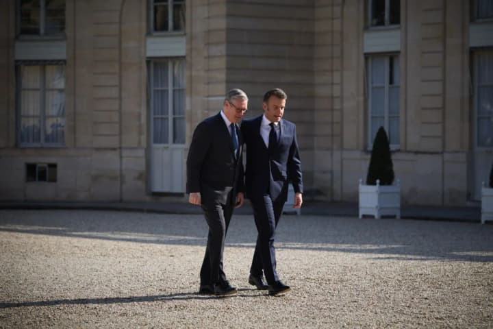 france-and-britain-will-send-teams-to-ukraine-macron
