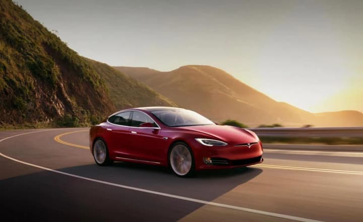 ilon-mask-ne-postradaet-ot-poshlini-na-avto-v-25percent-tesla-menshe-zavisit-ot-importa