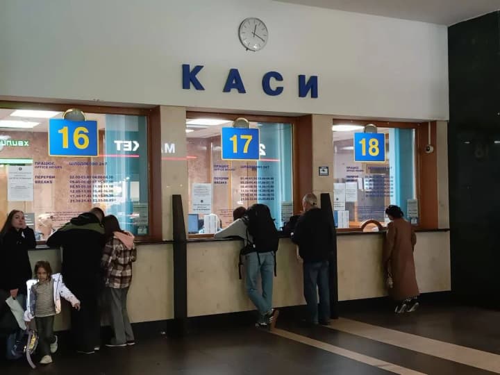 cherez-zboi-v-onlain-prodazhu-kvytkiv-na-poizdy-zbilshuiut-kilkist-kas