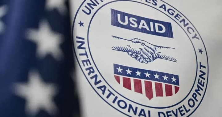 sud-u-ssha-dozvolyv-doge-maska-prodovzhuvaty-skorochennia-v-usaid