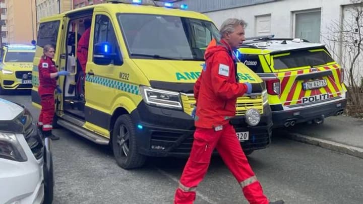 in-norway-a-man-ustroil-reznyu-v-dome-four-people-were-injured-one-in-intensive-care