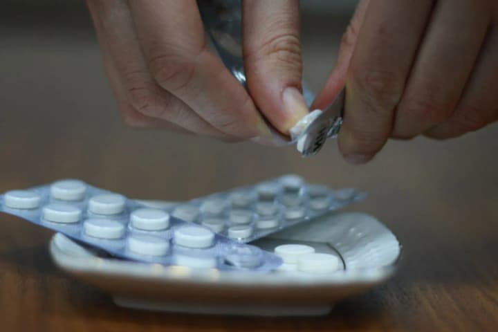 the-ministry-of-health-forgot-which-drugs-were-included-in-the-top-100-and-could-not-explain-why-klofelin-was-included-in-the-list