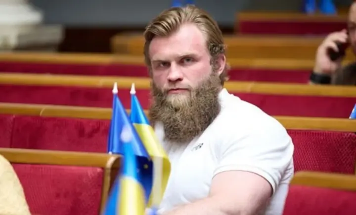 staraya-kopeika-i-ikoni-nardep-beglets-dmitruk-podal-deklaratsiyu