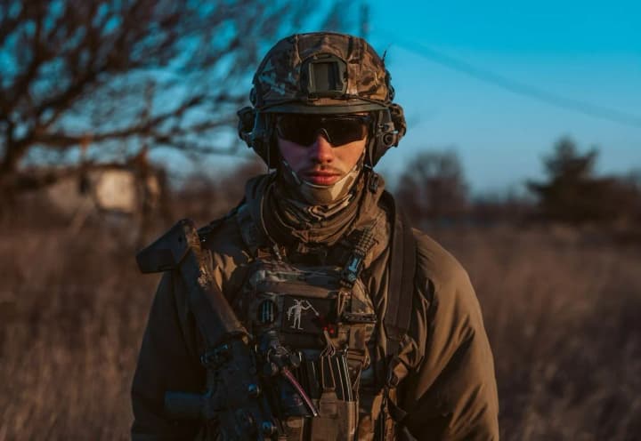 kontrakt-18-24-programmu-rasshirili-na-natsgvardiyu-i-pogranichnikov