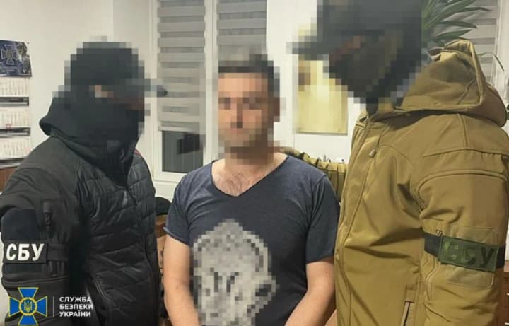 propahandysta-molchanova-yakyi-pratsiuvav-na-medvedchuka-zaareshtuvaly-u-polshchi-ta-deportuvaly-v-ukrainu-zaraz-vin-v-sizo