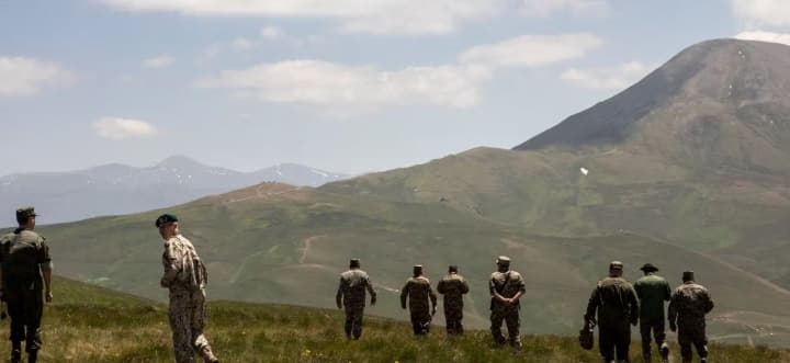 azerbaidzhan-prizivaet-armeniyu-dostich-mirnogo-soglasheniya-no-trebuet-ustupok