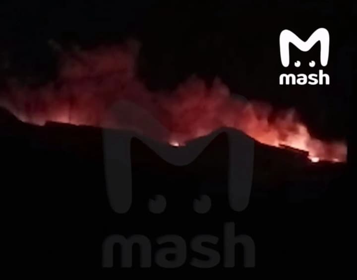 v-rossii-razbilsya-strategicheskii-bombardirovshchik-tu-22m3-pogib-odin-letchik-rossmi