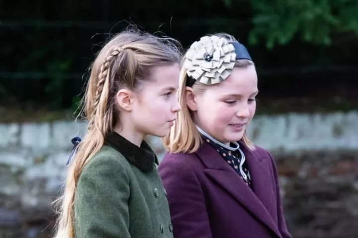 friendship-for-life-britons-were-touched-by-a-video-with-little-princess-charlotte-and-her-cousin