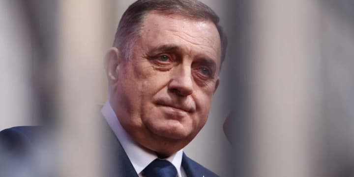 poka-interpol-otklonil-zapros-na-zaderzhanie-lidera-bosniiskikh-serbov-dodika-yemu-zapretili-vezd-v-ryad-stran