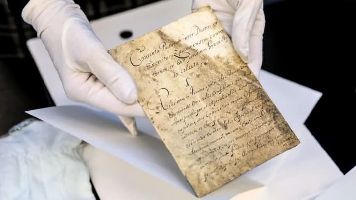 den-pershoi-konstytutsii-ukrainy-ta-den-chystoi-karmy-shcho-shche-sviatkuiut-5-kvitnia