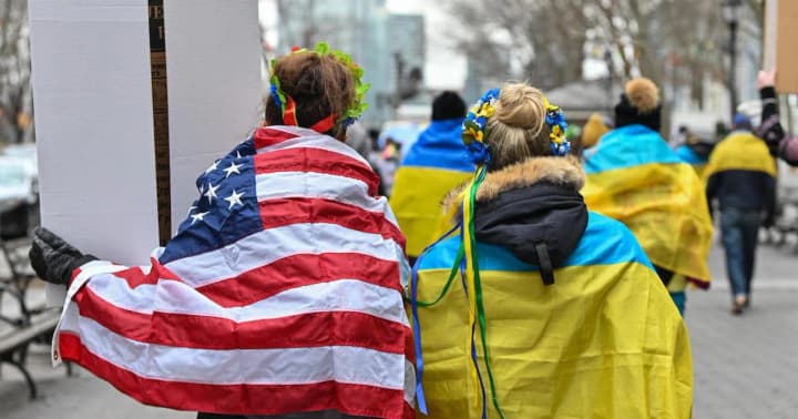 u-ssha-ukraintsiam-pomylkovo-rozislaly-lysty-pro-anuliuvannia-statusu