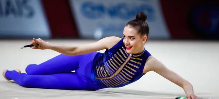 ukrainka-taisiya-onofriichuk-stala-pobeditelnitsei-na-etape-kubka-mira-po-khudozhestvennoi-gimnastike-v-bolgarii-zavoevav-4-medali