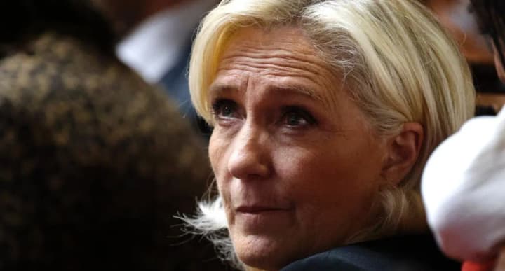 the-situation-is-tense-in-the-french-capital-thousands-are-protesting-against-the-ban-on-le-pen-running-for-office-there-is-also-a-counter-rally