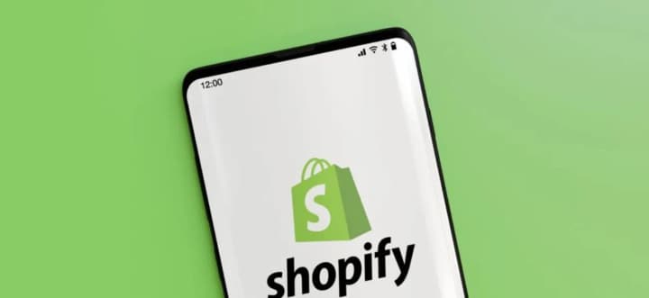 kompaniia-shopify-zbyraietsia-ne-naimaty-novykh-pratsivnykiv-bez-perevirky-shcho-shi-ne-vporaietsia-sam
