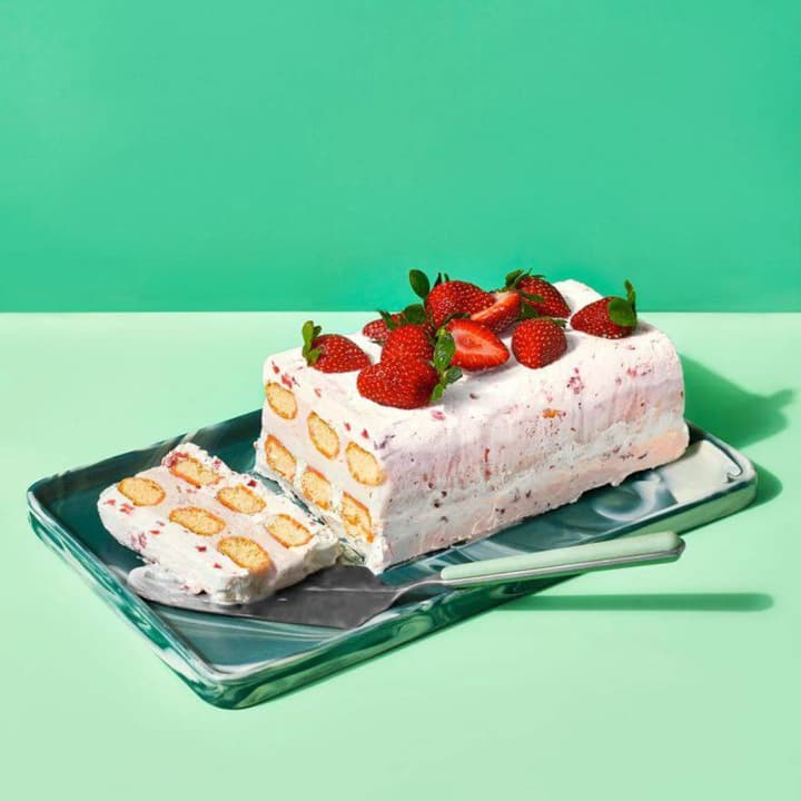 deserty-bez-yaiets-7-smachnykh-retseptiv-do-velykodnia