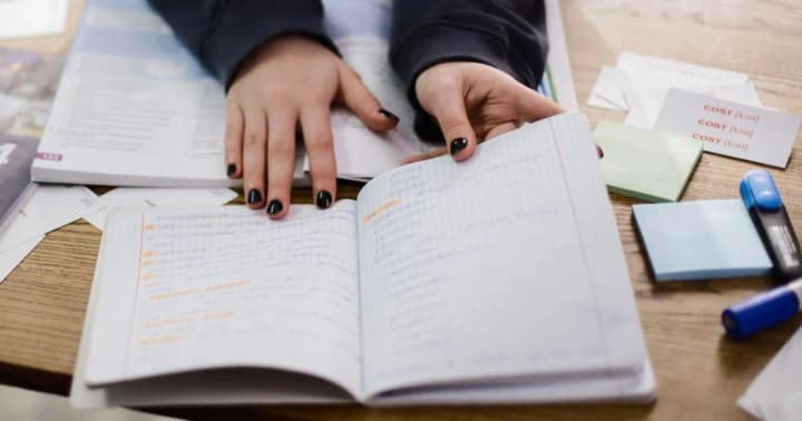 kabmin-obyazal-aspirantov-i-doktorantov-sdavat-zacheti-po-inostrannim-yazikam-nardep