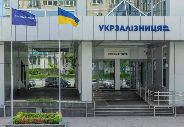 ukrzaliznytsia-can-sell-property-again-they-expect-18-billion-from-scrap-metal