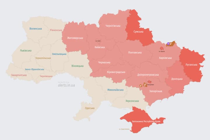 u-kyievi-ta-nyztsi-oblastei-znovu-povitriana-tryvoha-cherez-zahrozu-balistyky