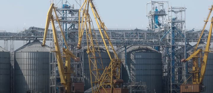 agrosektor-obespechil-bolee-polovini-eksporta-ukraini-v-marte-osnovnie-tovari-i-partneri