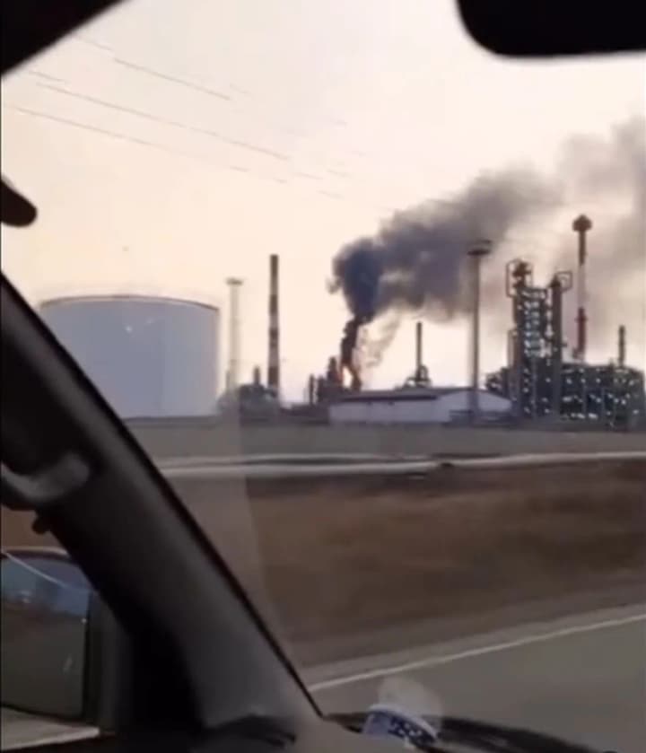large-scale-fire-in-the-russian-federation-at-an-oil-refinery-the-fire-engulfed-300-square-meters